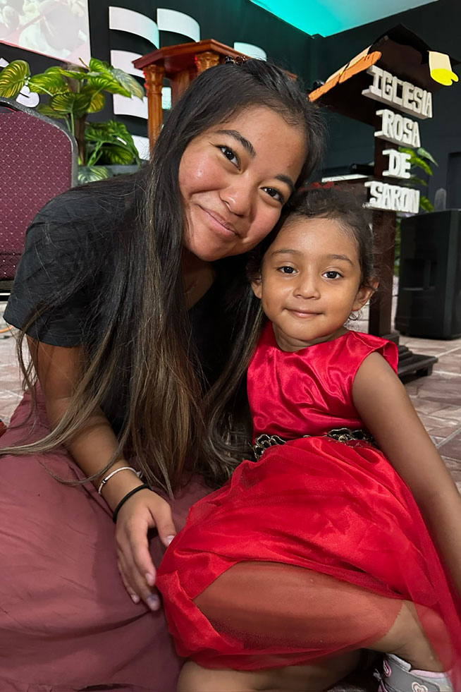 ccu student with a honduran girl